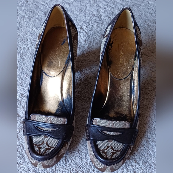COACH Shoes - Picture 2 of 6
